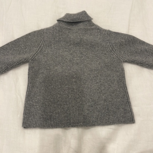 New baby cashmere sweater never been worn - Picture 2 of 3